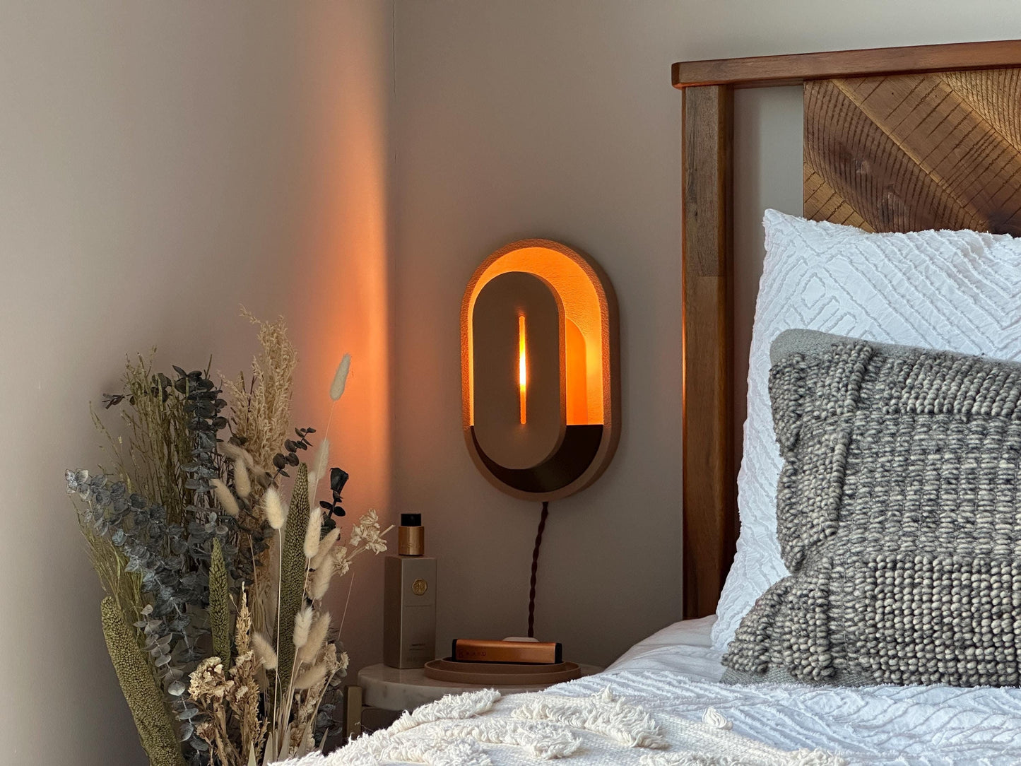 Dune Wall Sconce – Plug-In & Dimmable