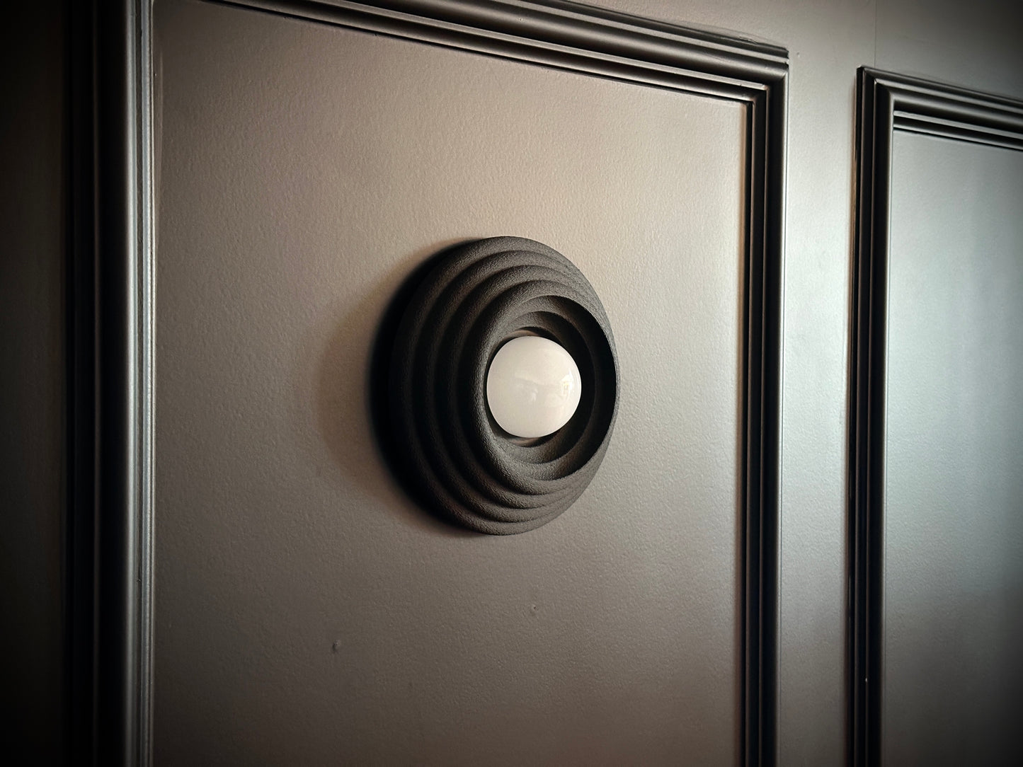 Modern Wall Sconce – Black Matte Cordless Light with Remote Control
