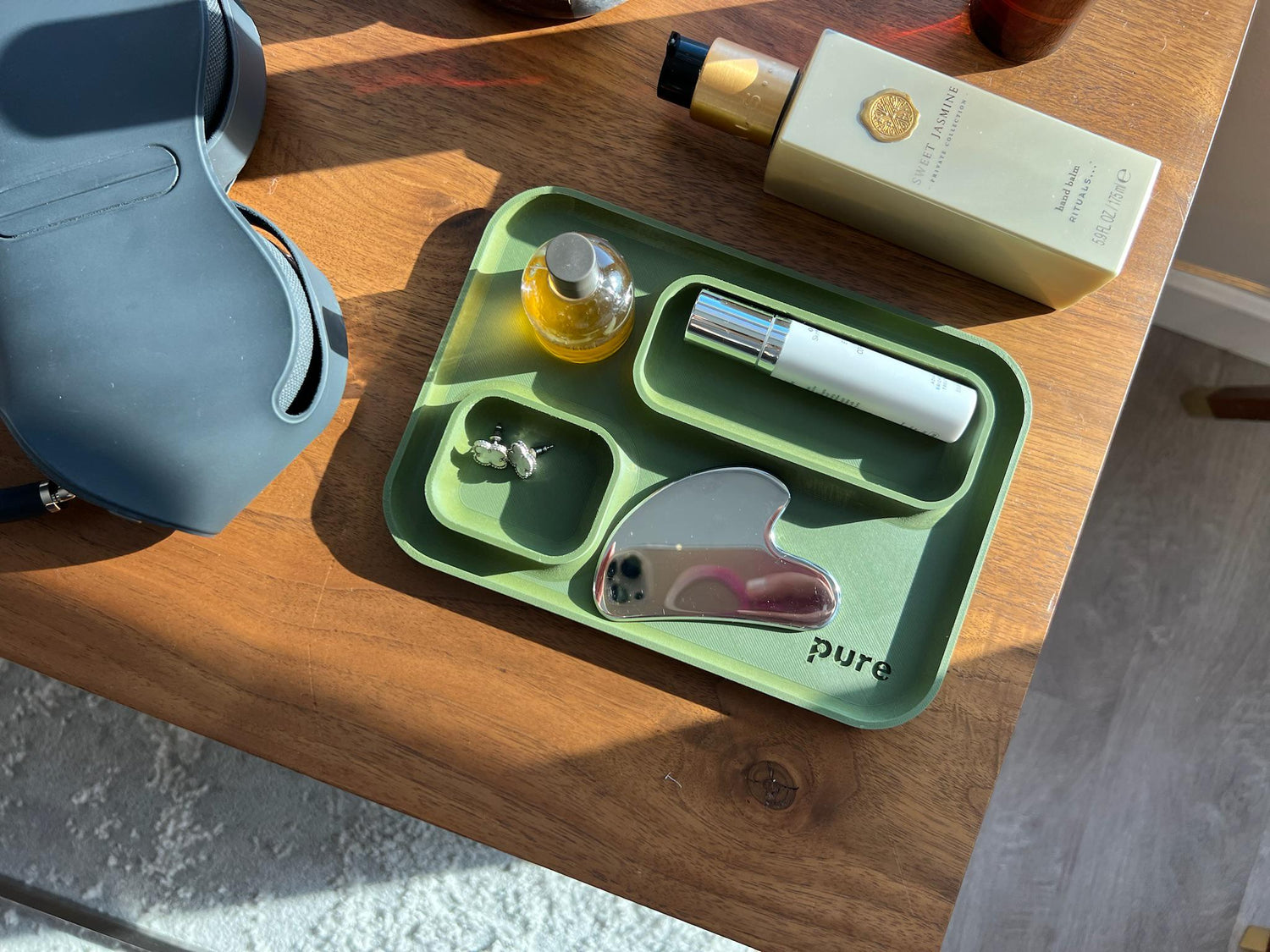 Accessories & Decor